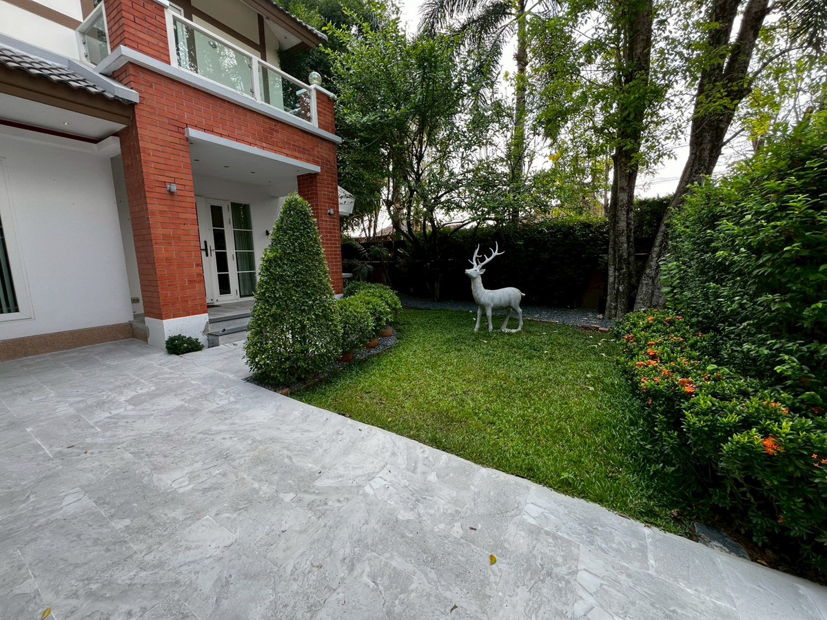 For RentHouseNonthaburi, Bang Yai, Bangbuathong : house 130 sq.wah, opposite Denla British (DBS), 4 bedrooms, 4 bathrooms, maid's room, fully furnished.