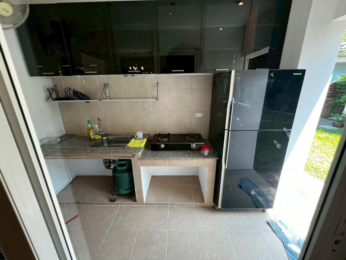 For RentHouseNonthaburi, Bang Yai, Bangbuathong : house 130 sq.wah, opposite Denla British (DBS), 4 bedrooms, 4 bathrooms, maid's room, fully furnished.