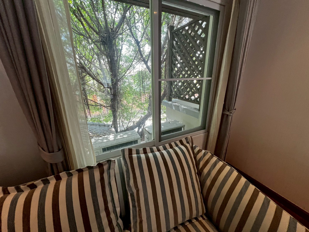 For RentHouseNonthaburi, Bang Yai, Bangbuathong : house 130 sq.wah, opposite Denla British (DBS), 4 bedrooms, 4 bathrooms, maid's room, fully furnished.