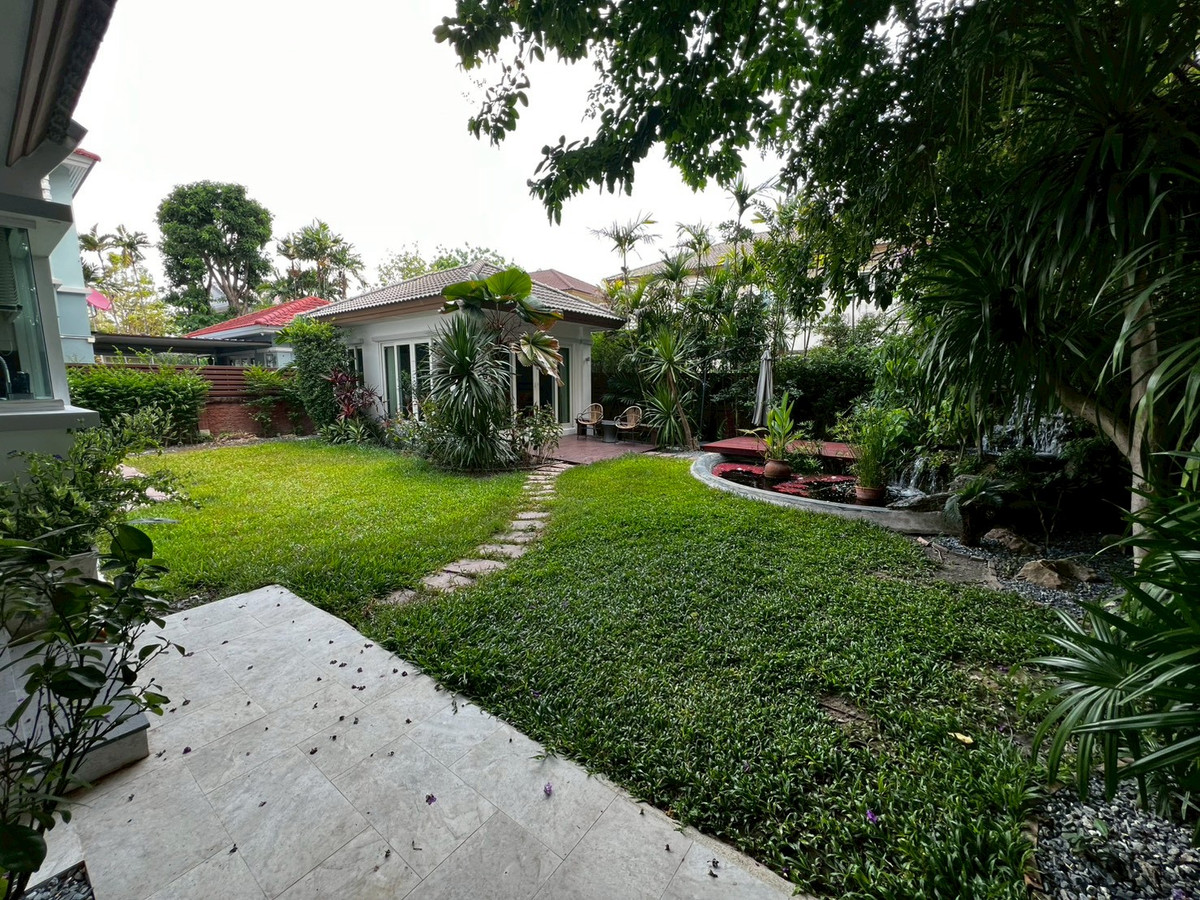 For RentHouseNonthaburi, Bang Yai, Bangbuathong : house 130 sq.wah, opposite Denla British (DBS), 4 bedrooms, 4 bathrooms, maid's room, fully furnished.