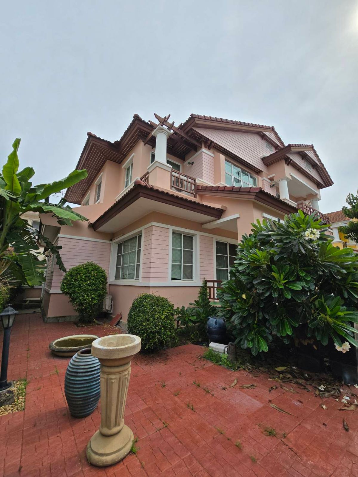For RentHouseLadkrabang, Suwannaphum Airport : Detached house for rent , Nantawan Village, Suvarnabhumi, Kingkaew Road