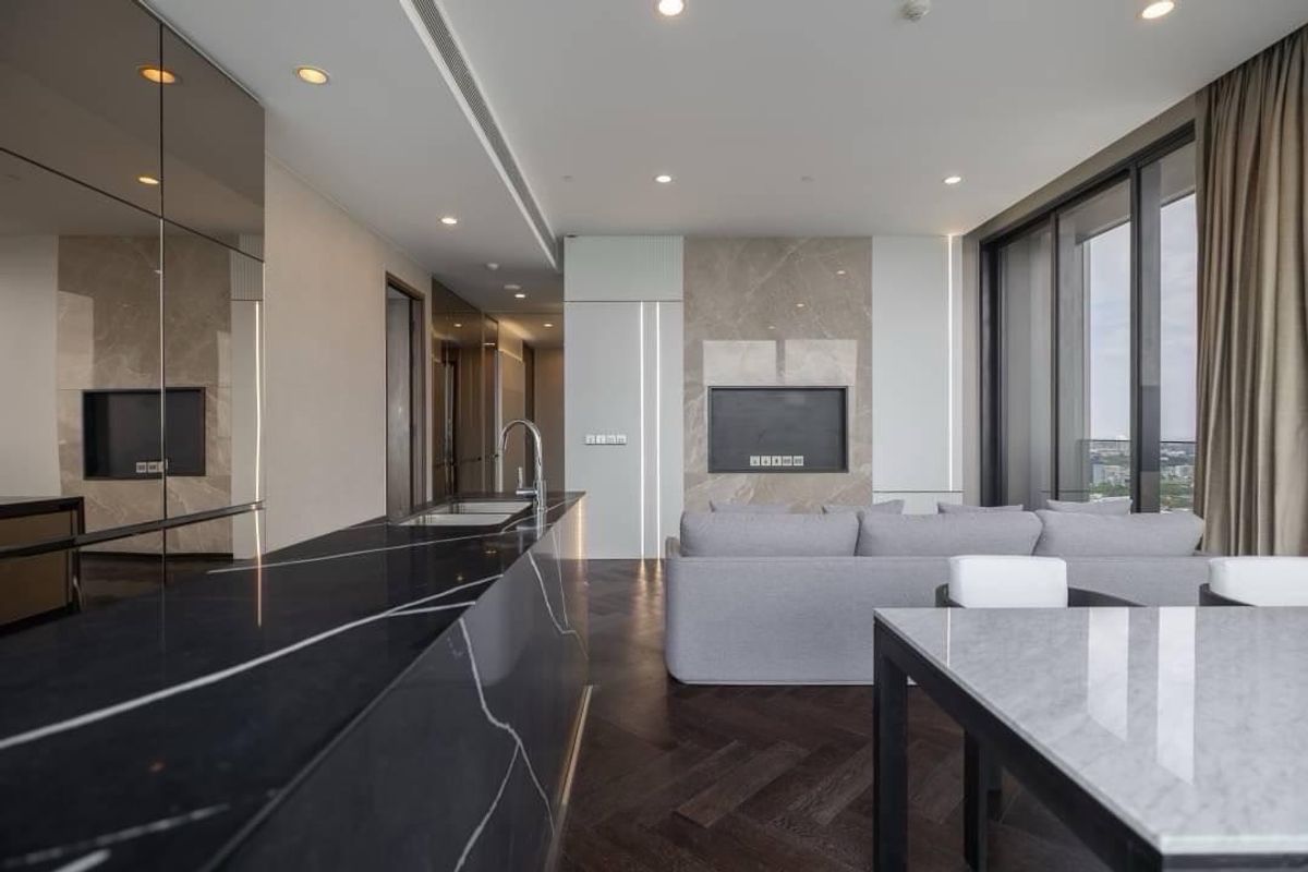 For RentCondoSukhumvit, Asoke, Thonglor : 🔑✨ Exclusive Offer • Beautiful Fully Furnished • Ready-to-Move-In Unit • For Rent at The ESSE Sukhumvit 36 • Near BTS Thonglor 