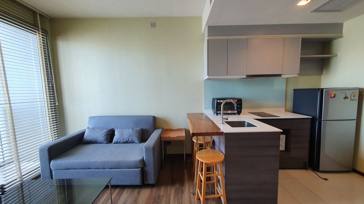 ให้เช่าคอนโดสุขุมวิท อโศก ทองหล่อ : เพดานโดย Sansiri ให้เช่า 1 เตียง 35sqm