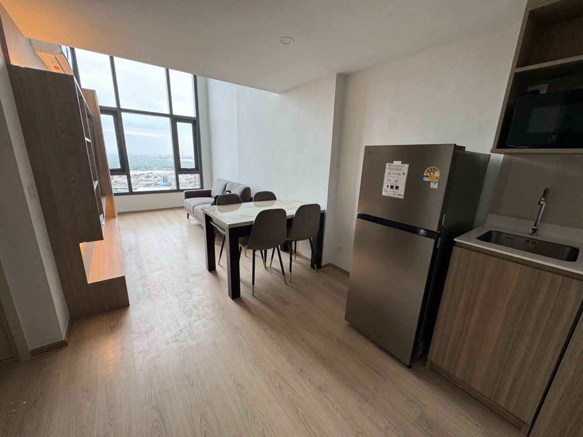 ให้เช่าคอนโดคลองเตย กล้วยน้ำไท : ให้เช่าห้อง Vertiplex 2 ชั้น @ Life Rama 4 - Asoke ชั้น 33 | วิวบางกระเจ้า | เฟอร์ครบ | เพดานสูง โล่ง โปร่ง 2 ห้องนอน 1 ห้องน้ำ ขนาด 52 ตร.ม. | Duplex เพดานสูง