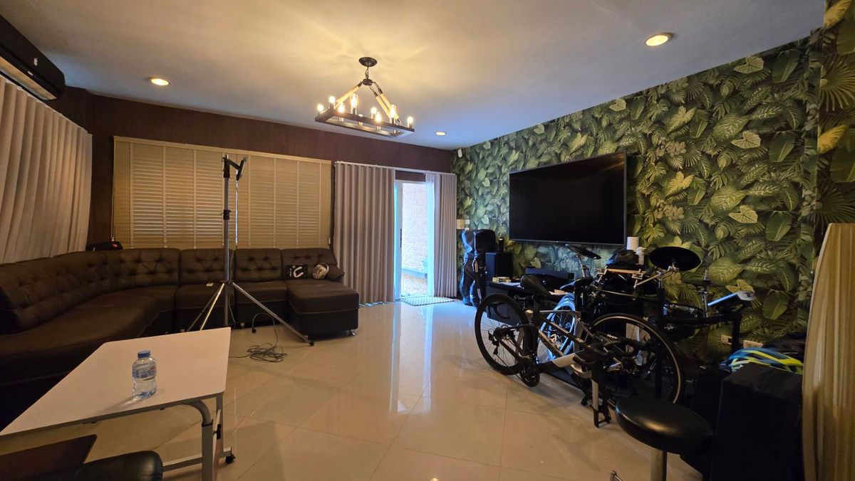 ขายทาวน์โฮมลาดกระบัง สุวรรณภูมิ : หมู่บ้านสิตานัน สุวรรณภูมิ ทาวน์โฮม 3 ชั้น หลังมุม  จำนวนชั้น 3 ชั้น  ขนาด 47.6 ตารางวา