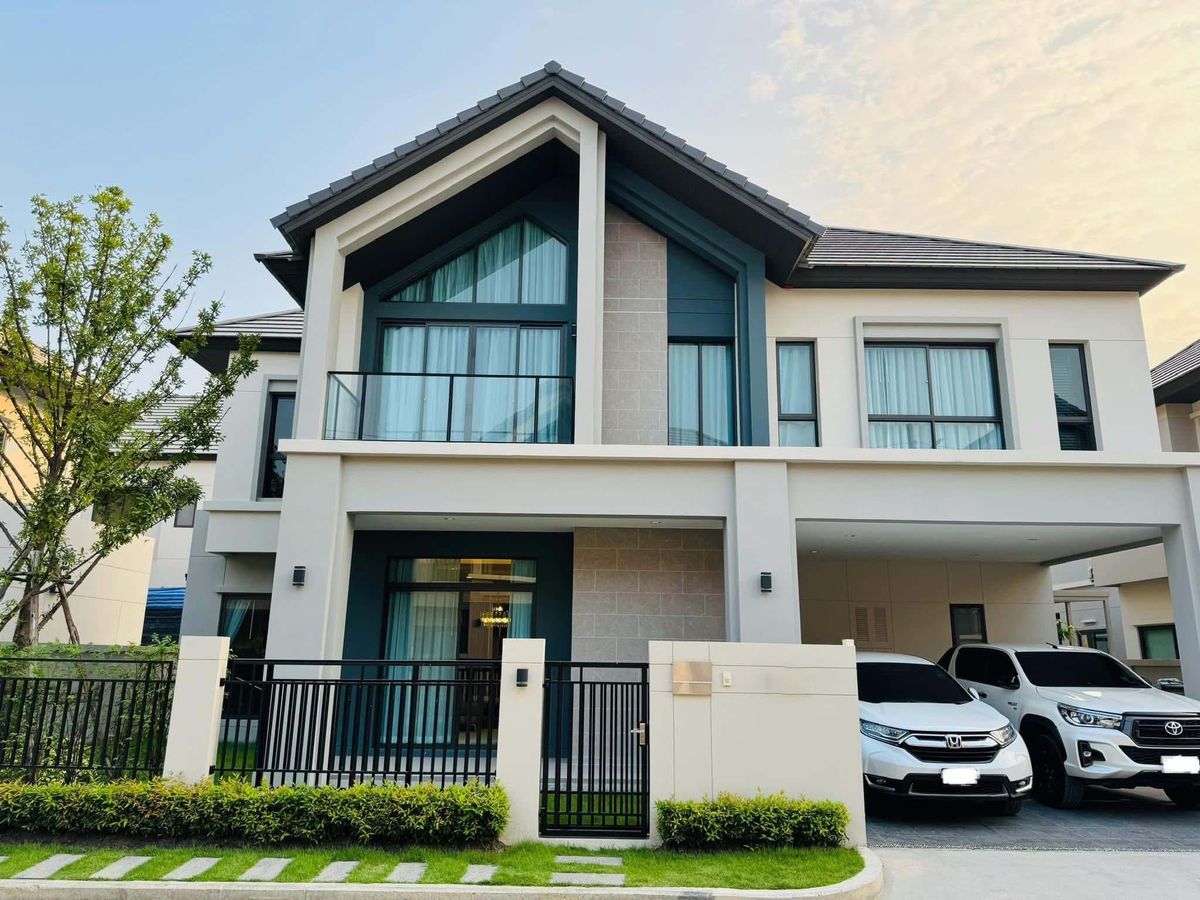 For RentHouseNawamin, Ramindra : 2-storey detached house with beautiful decorative furniture for rent in Ram Inthra-Sai Mai, near Big G Food Place Sukhaphiban 5, only 3.6 km.