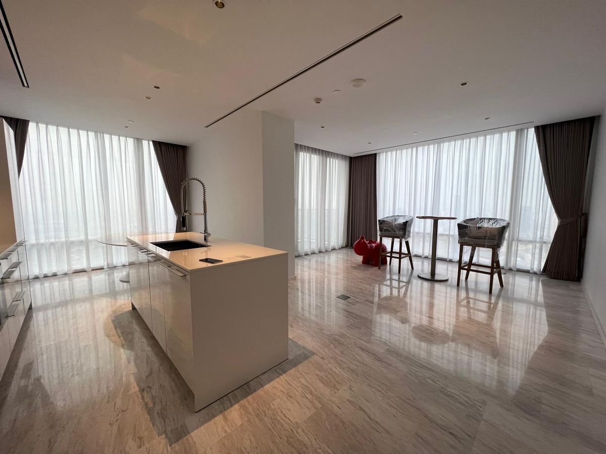 CondoSathorn, Narathiwat : Luxury condo for Sale / Rent
