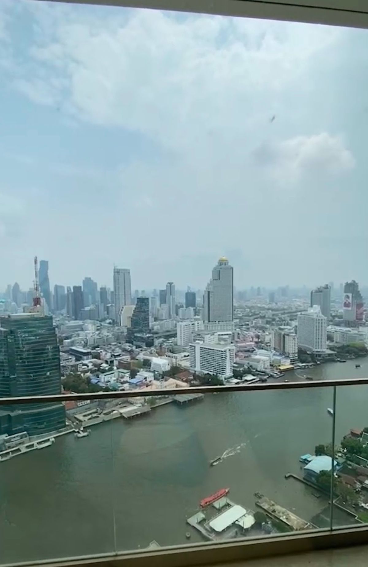 ขายคอนโดวงเวียนใหญ่ เจริญนคร : 🌊 Rare River View on High Floor at Magnolia ICONSIAM – Best Price in Project | 📞 065-821-7402