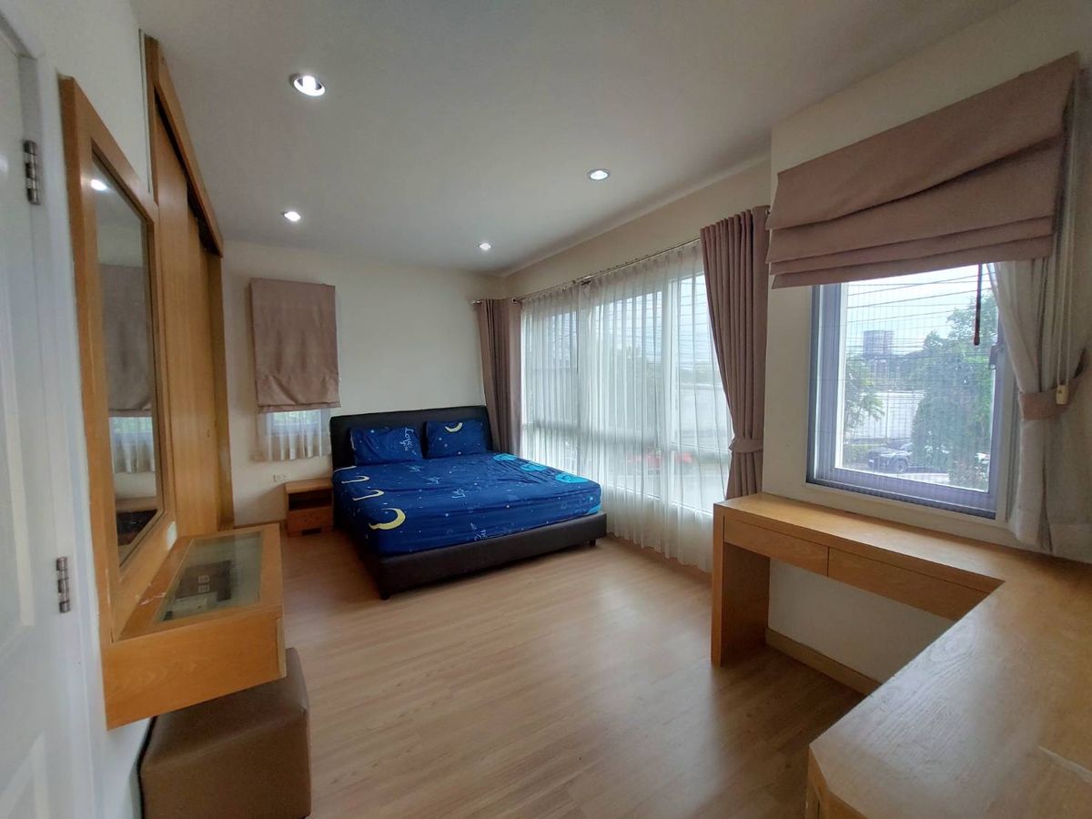 ขายบ้านศรีราชา แหลมฉบัง บ้านบึง : บ้านเดี่ยว ศรีราชา ทำเลดี สังคมคุณภาพ ขนาด66.2 ตรว หลังมุม ราคาต่ำกว่าตลาด 30%  ซื้ออยู่เองหรือปล่อยเช่าก็คุ้ม ใกล้เจพาร์ค