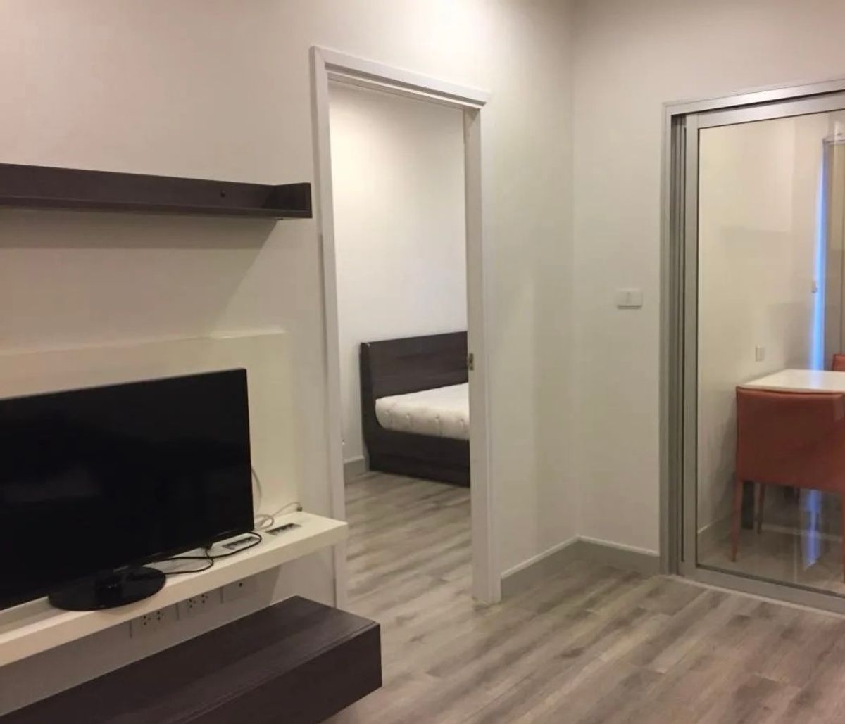 ขายคอนโดสาทร นราธิวาส : For Sale: Centric Sathorn – St. Louis – Near BTS Surasak