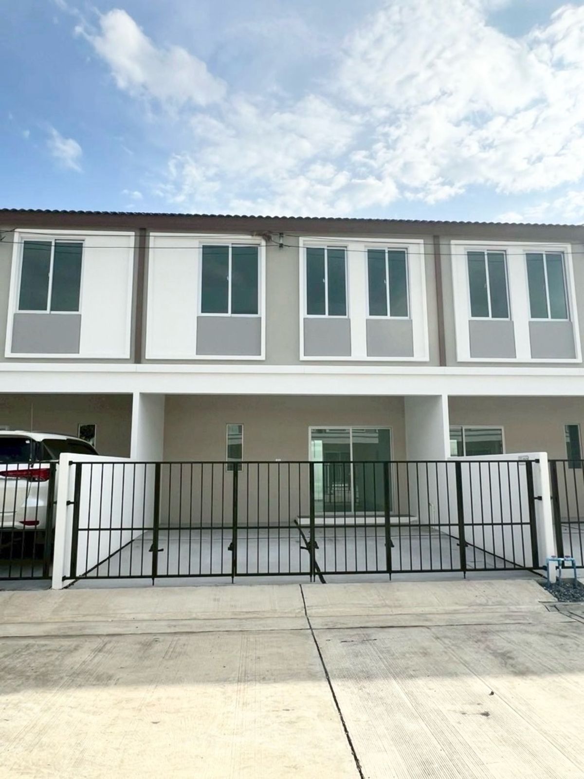ให้เช่าทาวน์โฮมปทุมธานี รังสิต ธรรมศาสตร์ : บ้านพฤกษาราชพฤกษ์-345ใกล้โรบินสัน ไลฟ์สไตล์ ราชพฤกษ์