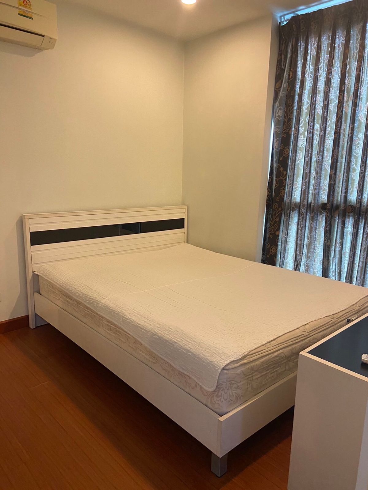 For RentCondoWongwianyai, Charoennakor : Rent The Nich Taksin, Floor 8
