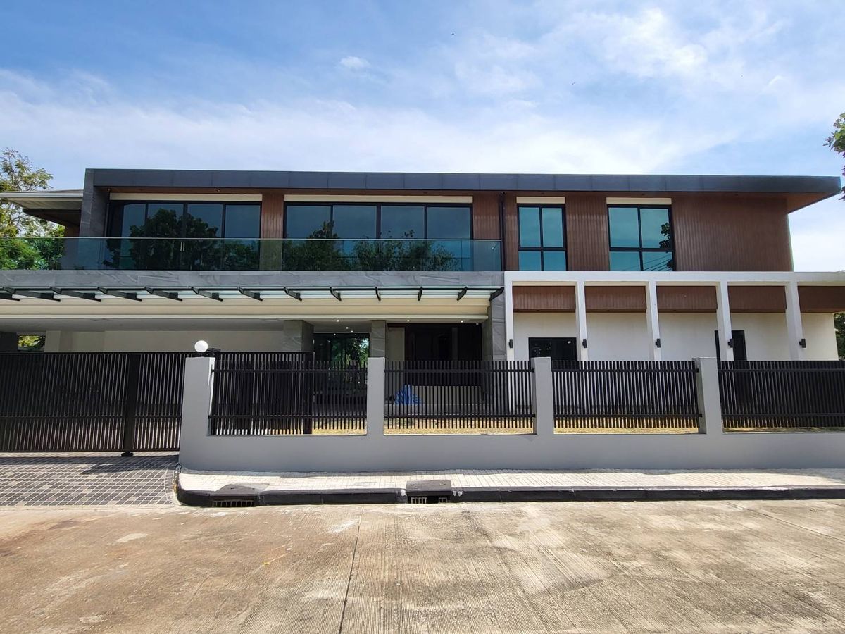 ขายบ้านลาดกระบัง สุวรรณภูมิ : ขายบ้าน Perfect Masterpiece Sukhumvit 77 เฟอร์เฟค มาสเตอร์พีซ 3 อ่อนนุช- สุวรรณภูมิ 6 นอน 7 น้ำ 770 ตรม. ที่ดิน 237.6 ตรว. วิวเลค ขาย 68,800,000