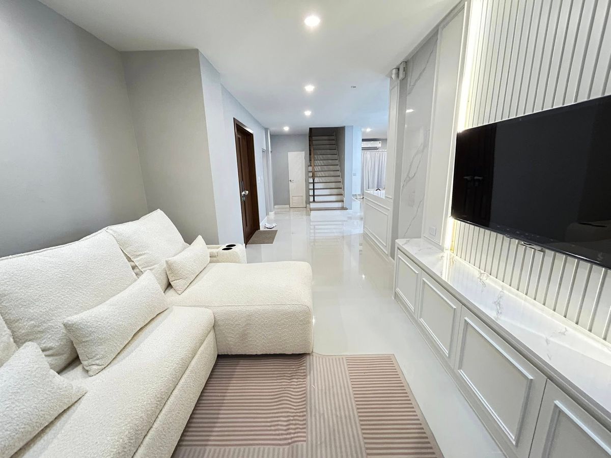 For RentHouseNawamin, Ramindra : 🔴120,000 ฿ 🔴 🔴 𝗧𝗵𝗲 𝗖𝗶𝘁𝘆 𝟯┃ 𝟯┃ 𝟯┃ The City Ram Inthra 3 ✅ Near Jas Green Village. Happy service.