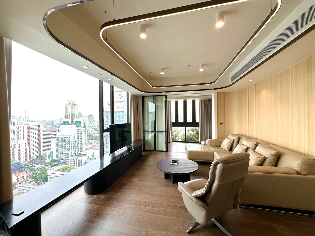 For RentCondoSukhumvit, Asoke, Thonglor : 🎉 RENT MUNIQ Sukhumvit 23 🎉 3 Bedrooms 🎉 144 SQM 🎉 150,000 BAHT/MONTH 🎉