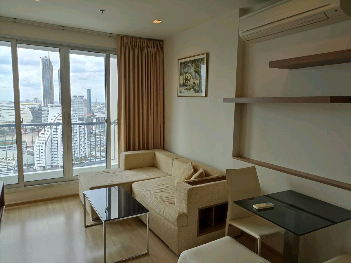 ให้เช่าคอนโดสาทร นราธิวาส : & quot; พร้อมที่จะย้ายใน 1 ห้องนอนตั้งอยู่ในพื้นที่ Sathorn & quot;