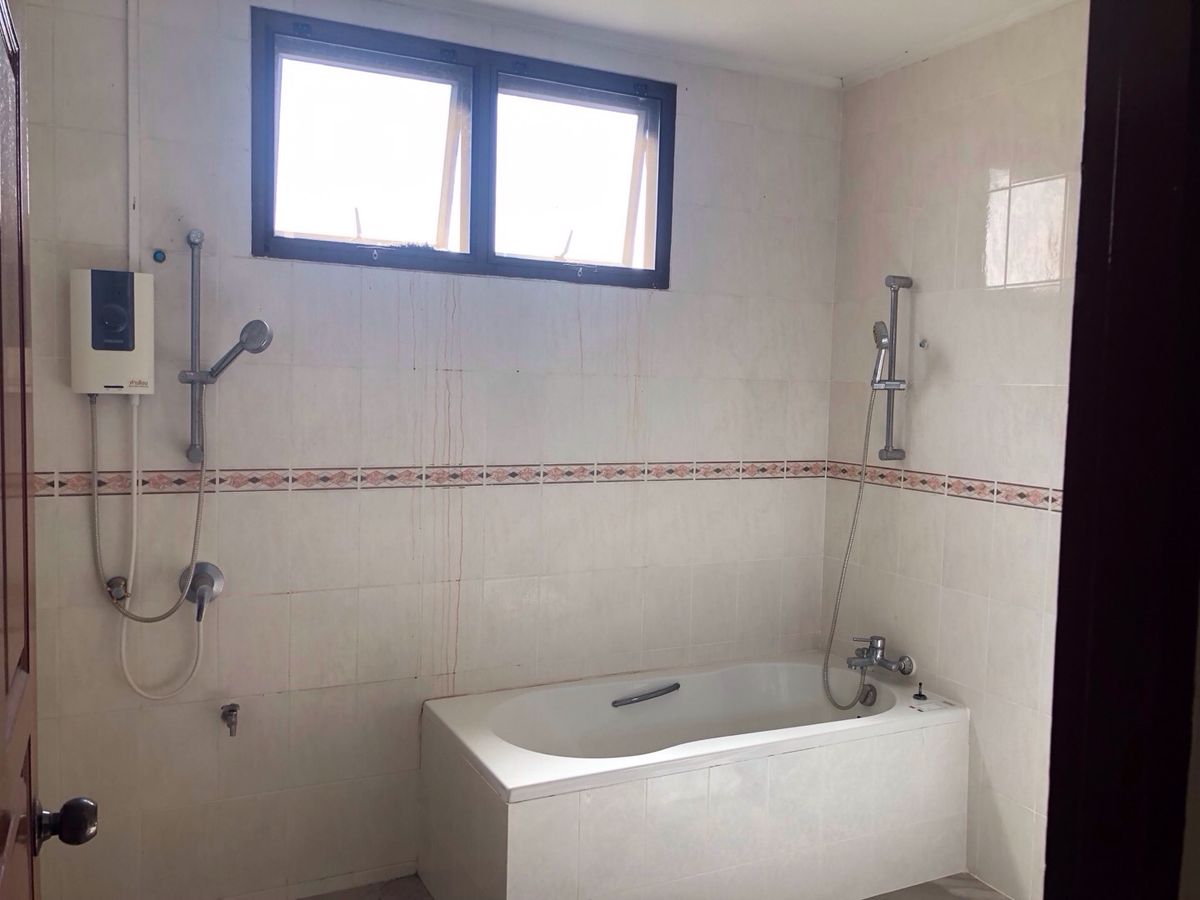 ขายบ้านสมุทรปราการ สำโรง : หมู่บ้านปรีชา วัดหนามแดง  หมู่ 11 ต.บางแก้ว อ.บางพลี จ.สมุทรปราการ 10130