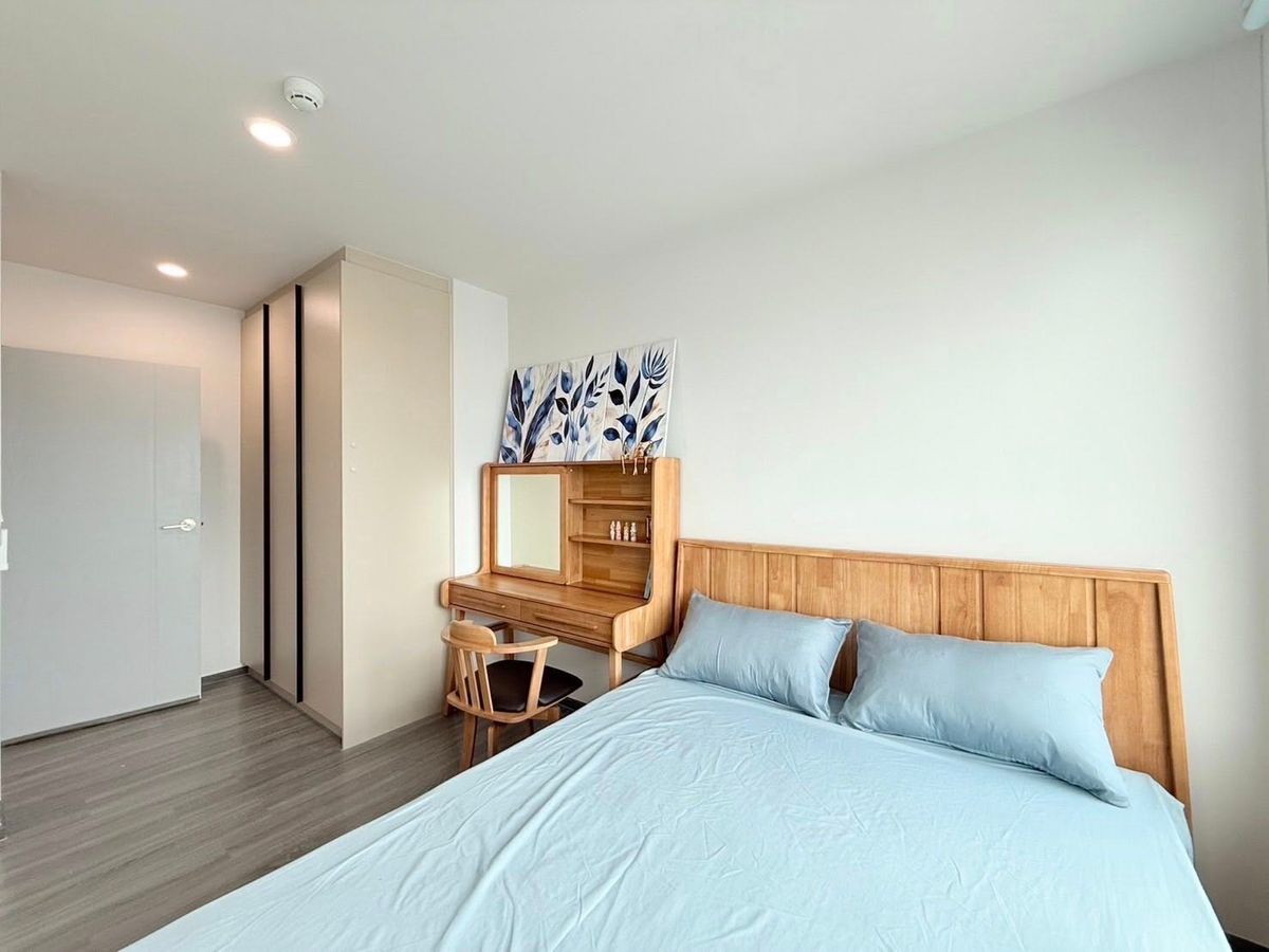 For RentCondoSiam Paragon ,Chulalongkorn,Samyan : Ideo Chula Samyan【𝐑𝐄𝐍𝐓】🔥Bright room, perfect layout, add brightness to every morning, pastel cream color, soft and warm every time you look at it🔥  Contact Line ID: @hacondo