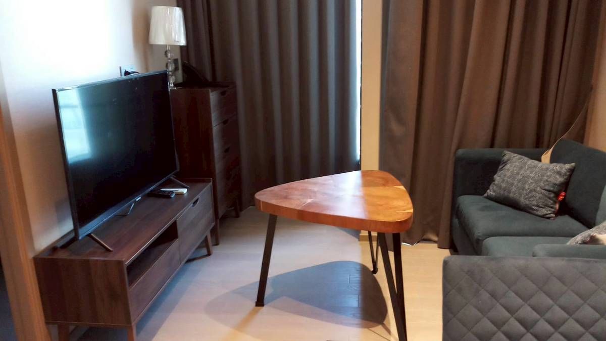 ให้เช่าคอนโดสุขุมวิท อโศก ทองหล่อ : • 𝐑𝐄𝐍𝐓 • 𝐄𝐬𝐬𝐞 𝐀𝐬𝐨𝐤𝐞 • 𝟏 𝐁𝐞𝐝 𝟏 𝐁𝐚𝐭𝐡 • 𝟑𝟕 𝐒𝐪𝐦. • 𝟑𝟎𝟎𝟎𝟎 •  𝐅𝐮𝐥𝐥𝐲-𝐅𝐮𝐫𝐧𝐢𝐬𝐡𝐞𝐝  𝐋𝐢𝐧𝐞 𝐈𝐃 : 𝐕𝐚𝐬𝐬𝐢𝐥𝐲