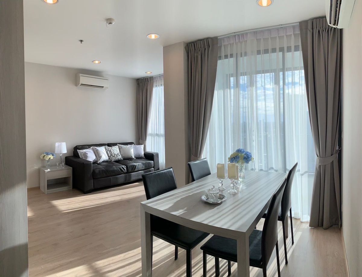 For RentCondoRatchathewi,Phayathai : (For Rent) Corner Unit 2 Beds 2 Baths 60 Sqm. Fully furnished, unblock view - READY TO MOVE IN