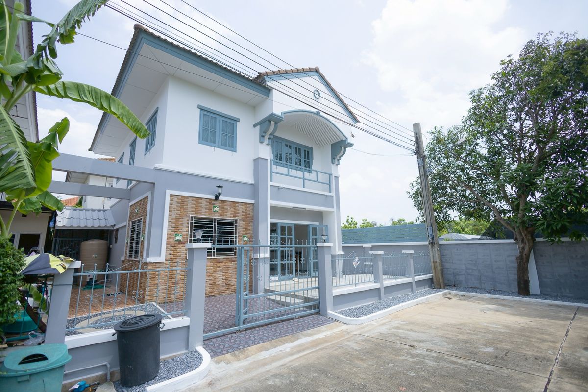 ขายบ้านนนทบุรี บางใหญ่ บางบัวทอง : ✨บ้านหลังใหญ่ขายถูกมาก  🏡  บ้านบุรีรมย์ วงแหวนฯ-ปิ่นเกล้า(บ้านแฝด หลังมุม รีโนเวทใหม่  )✨✨✨ 