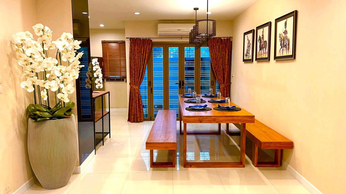 ให้เช่าทาวน์โฮมอ่อนนุช อุดมสุข : townhouse, near BTS Bang Chak 850 meters & Sukhumvit 62 for rent 