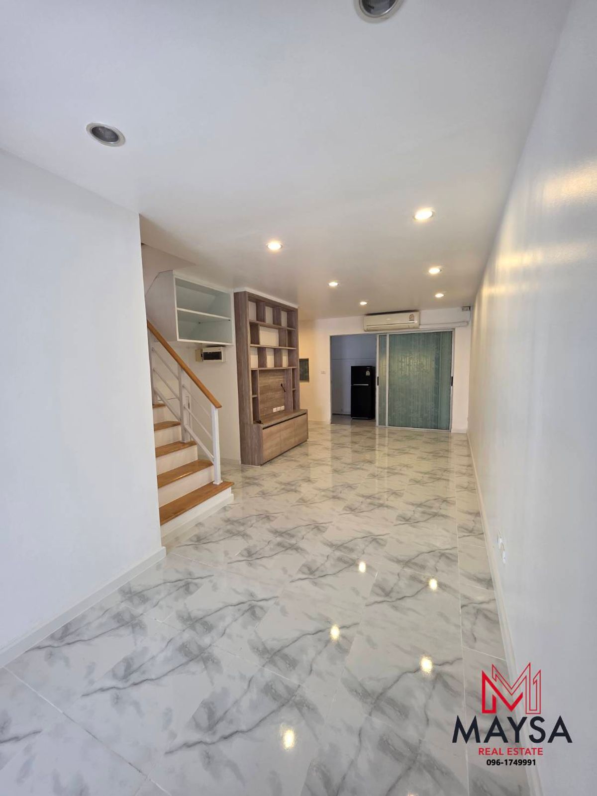 ให้เช่าทาวน์โฮมบางนา แบริ่ง ลาซาล : 🏡 ให้เช่า พฤกษา บางนา กม.5 (ซอยวัดปลัดเปรียง)  ❤️ ใกล้เมกา บางนา เพียง 7 กม  (ขับรถ 10 นาที)  ❤️ บ้านว่างพร้อมเข้าอยู่  ✅✅ 🐶🐱 สามารถเลี้ยงสัตว์เล็กได้ 🐶🐱