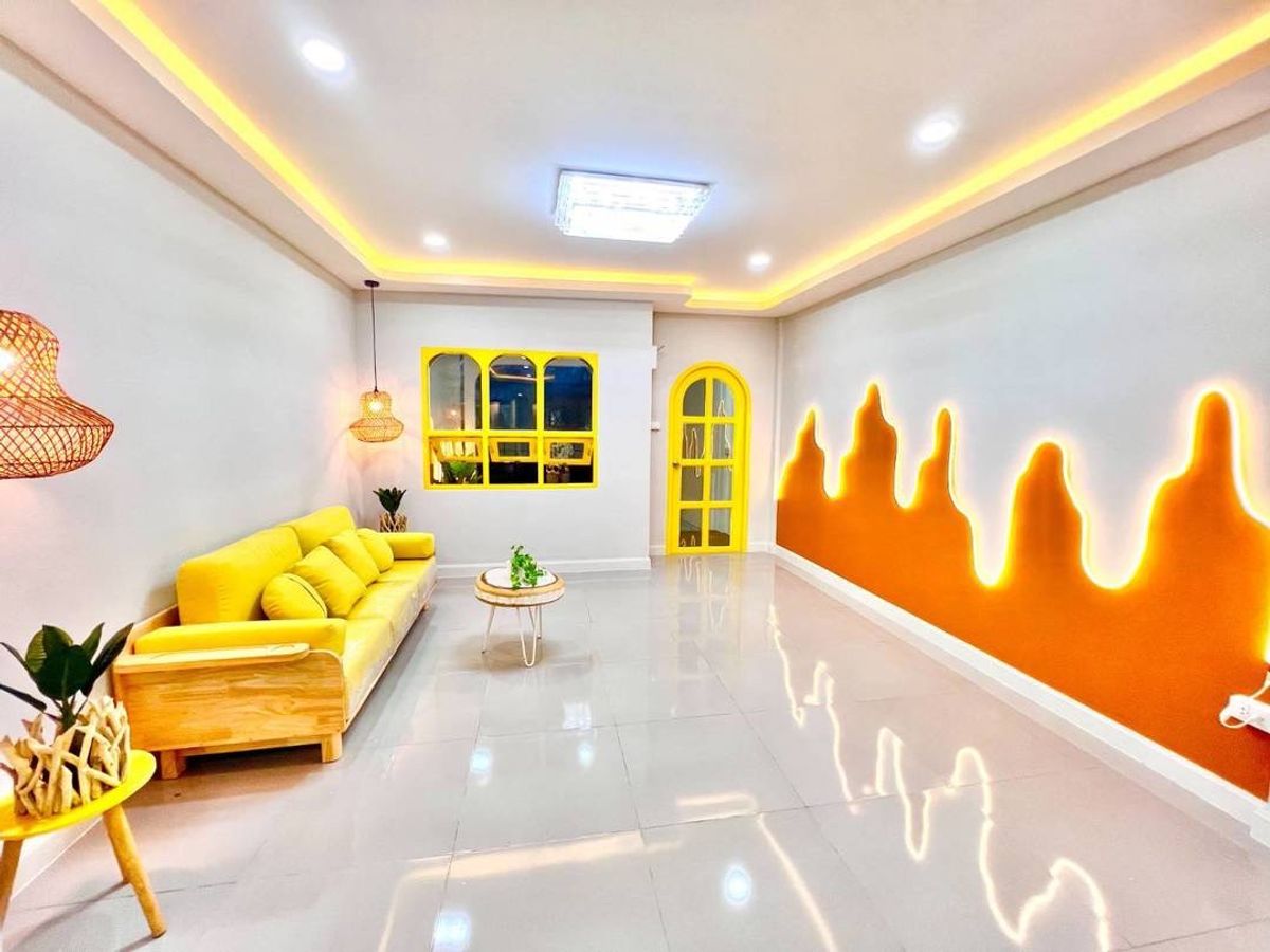 ขายทาวน์โฮมนนทบุรี บางใหญ่ บางบัวทอง : ขายทาวน์เฮ้าส์ 2 ชั้น หมู่บ้านนครทองปาร์ควิว 1 เนื้อที่ 16.6 ตารางวา 2 ห้อง​นอน (ถนนบางกรวย​-ไทรน้อย)​ ตำบลละหาร อำเภอบางบัวทอง จังหวัดนนทบุรี