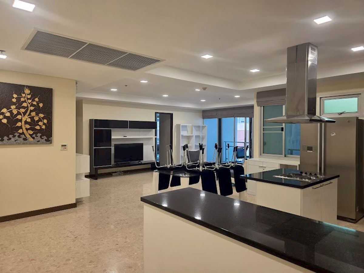 For RentCondoSukhumvit, Asoke, Thonglor : Special Price! 3 Beds  2 Baths Fully furnished - READY TO MOVE IN
