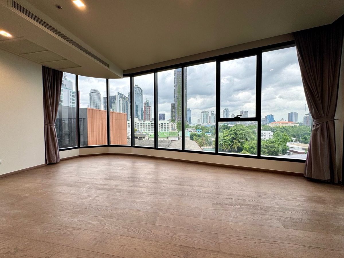 For SaleCondoSukhumvit, Asoke, Thonglor : Selling 2BED north, closing price, call 0946503223