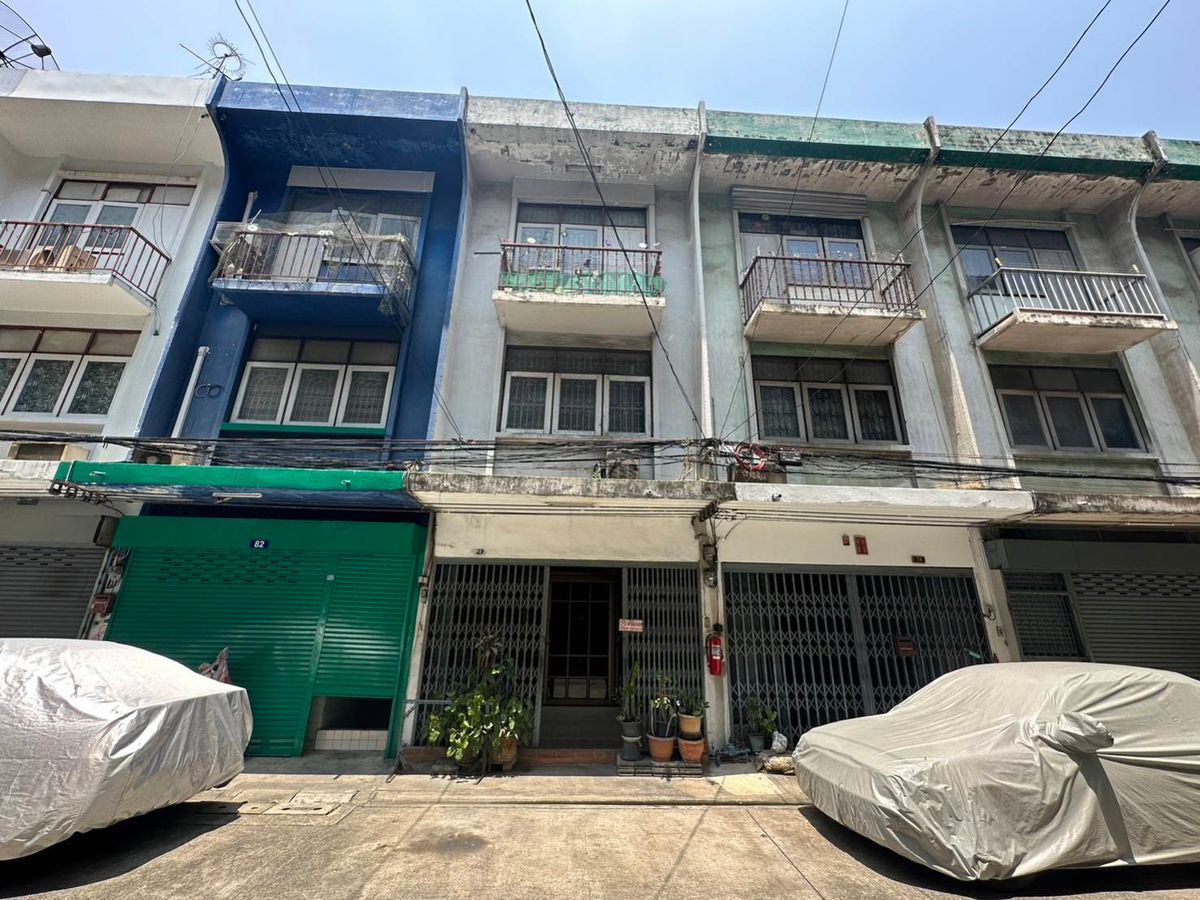 ขายอาคารพาณิชย์ลาดพร้าว101 แฮปปี้แลนด์ : 🏡 ขายบ้านเองค่ะ(รับ agency เเละนายหน้า) <3   บ้านตึกเเถว 3 ชั้น ทำเลทอง ลาดพร้าว 101/1 ใกล้รถไฟฟ้า