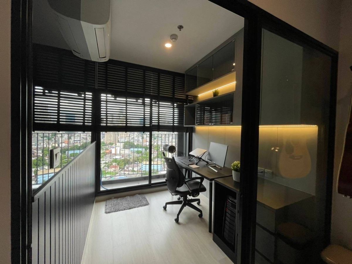 For RentCondoSathorn, Narathiwat : Popular building for rent Decorated ready to move in Line BTS