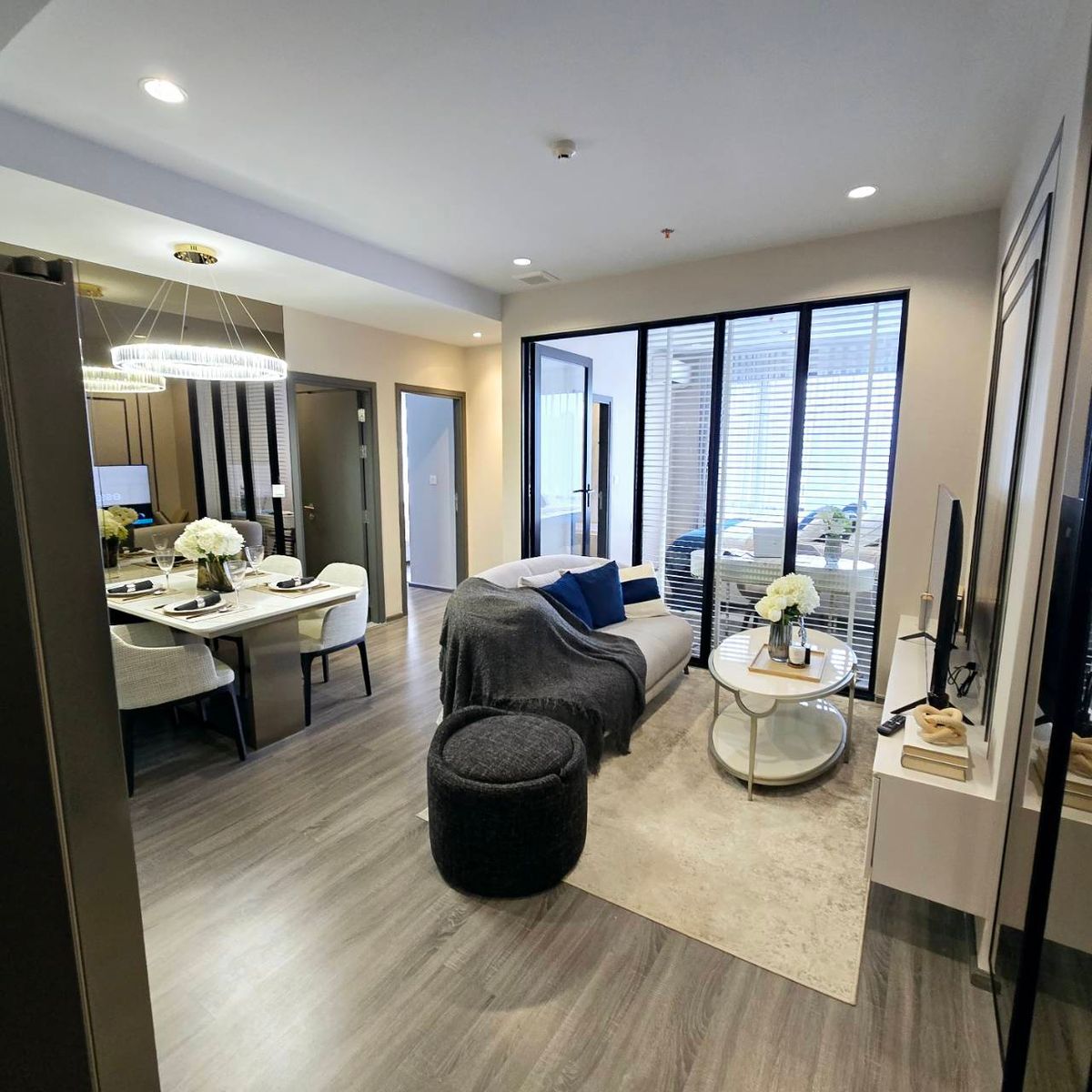 ขายคอนโดราชเทวี พญาไท : ด่วน ราคาพร้อมปิดโครงการ Ideo mobi รางน้ำ 2bed พร้อม 2 ที่จอดรถ วิวสวย ห้องพร้อมตกแต่ง เริ่ม 8.99mb. Tel. 0957615782