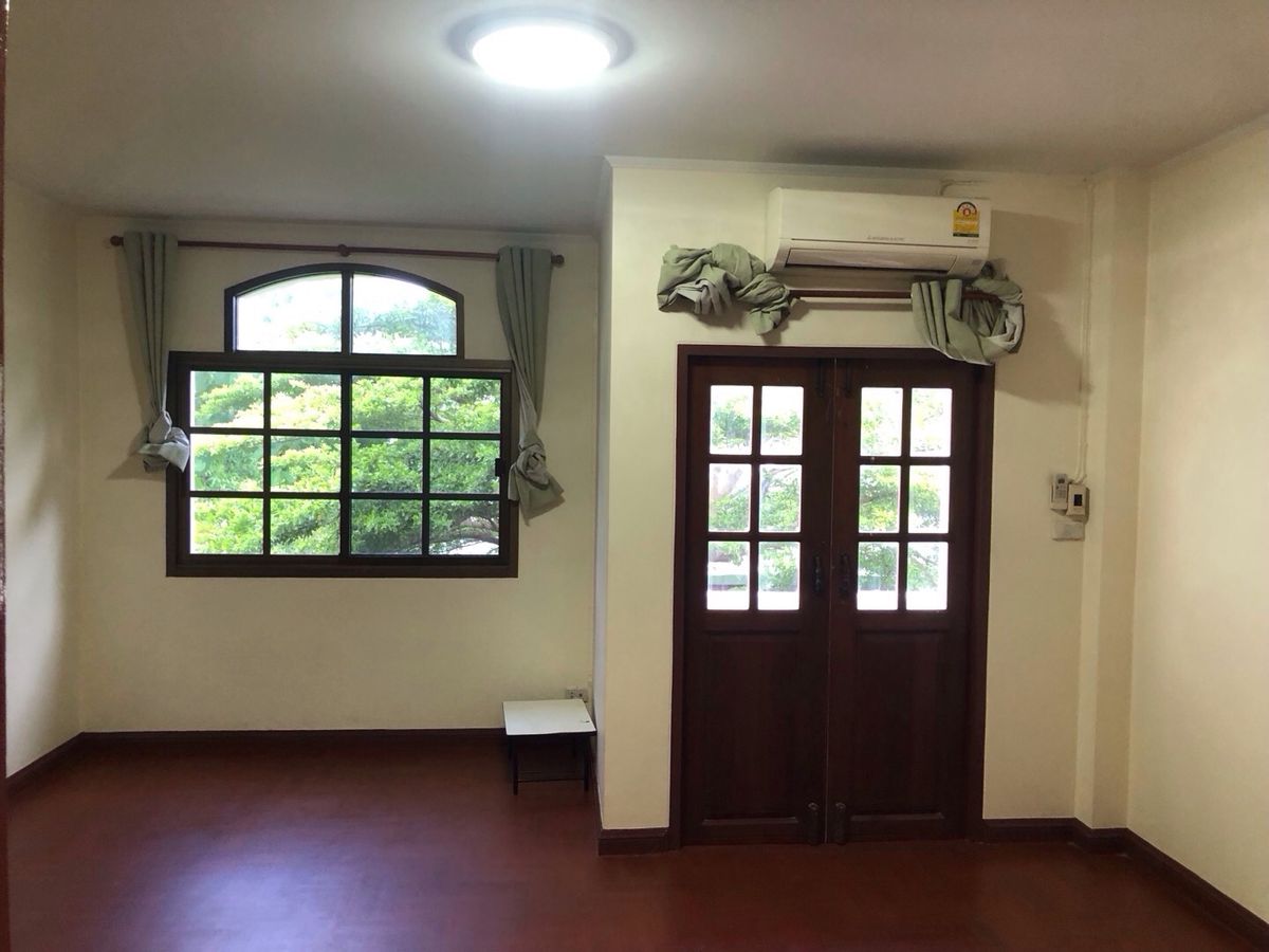 ขายบ้านสมุทรปราการ สำโรง : หมู่บ้านปรีชา วัดหนามแดง  หมู่ 11 ต.บางแก้ว อ.บางพลี จ.สมุทรปราการ 10130