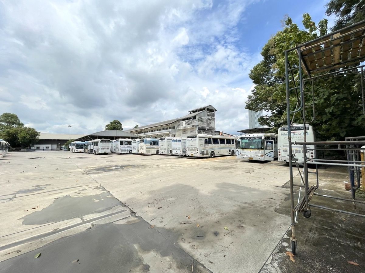 For SaleShowroomRayong : 📍 Land for sale 10 rai on Sukhumvit - Rayong in the heart of Rayong