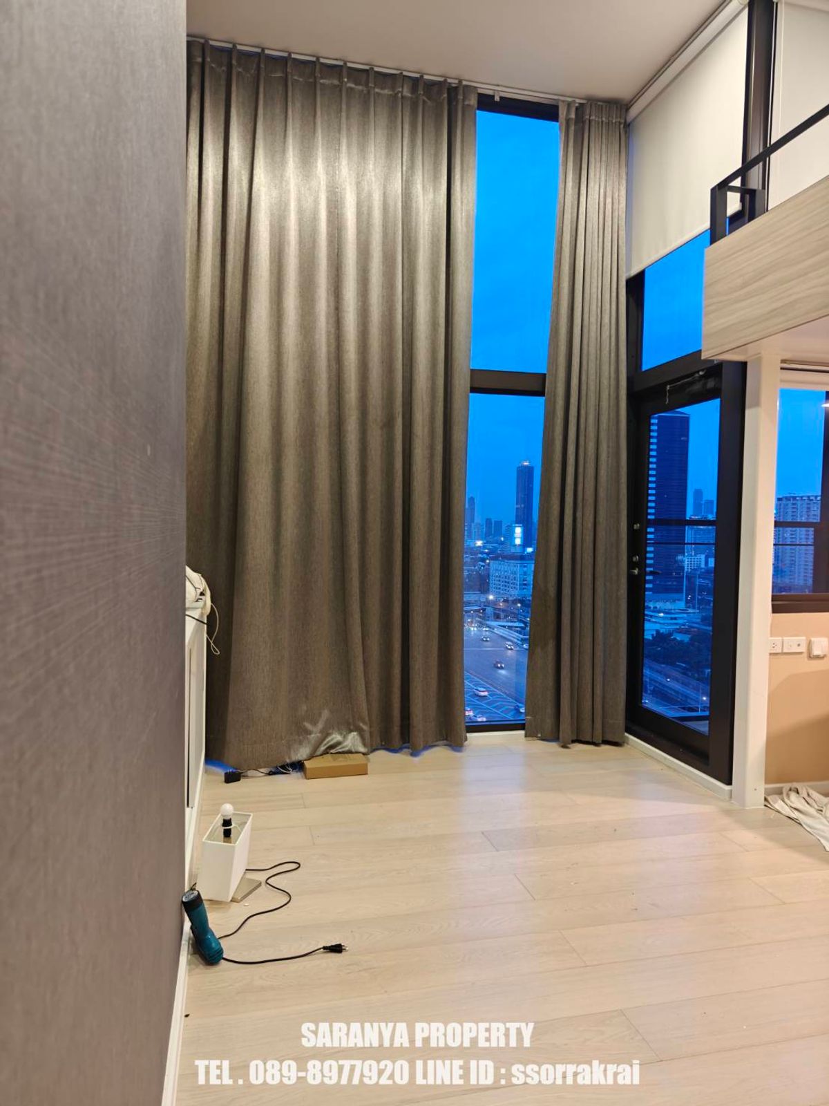 ขายคอนโดพระราม 9 เพชรบุรีตัดใหม่ RCA : For Sell! Chewathai Residence Asoke  - Duplex Condo - Loft Duplex 1 Bedroom 1Bathroom - 40 sqm only 5.6 Million