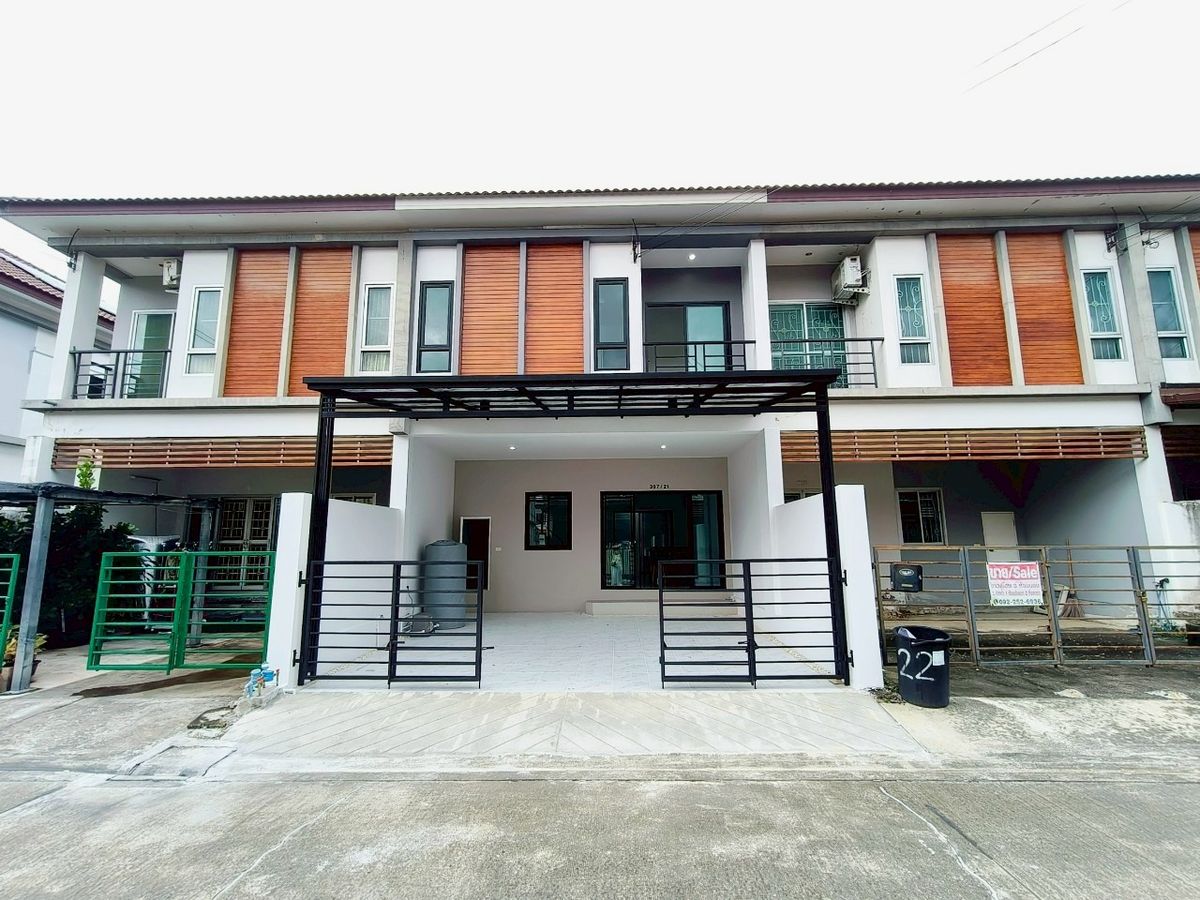 ขายทาวน์โฮมลาดกระบัง สุวรรณภูมิ : ทาวน์เฮ้าส์ ใกล้สิ่งอำนวยความสะดวกมากมาย หมู่บ้านราชพฤกษเฟส3 ถนนฉลองกรุง61  เขตลาดกระบัง  สนามบินสุวรรณภูมิ มหาวิทยาลัยจอมเกล้าเจ้าคุณทหาร