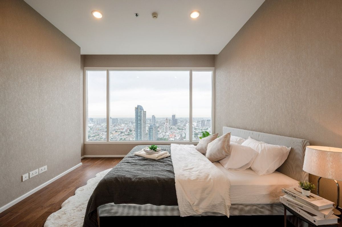 ขายคอนโดสาทร นราธิวาส : ขายคอนโด Menam Residences คอนโดวิวแม่น้ำเจ้าพระยา ใกล้ BTS สะพานตากสิน Asiatique และโรงเรียน Shrewsbury เจริญกรุง พื้นที่ 88.89 ตร.ม. ชั้น 35 วิวแม่น้ำ