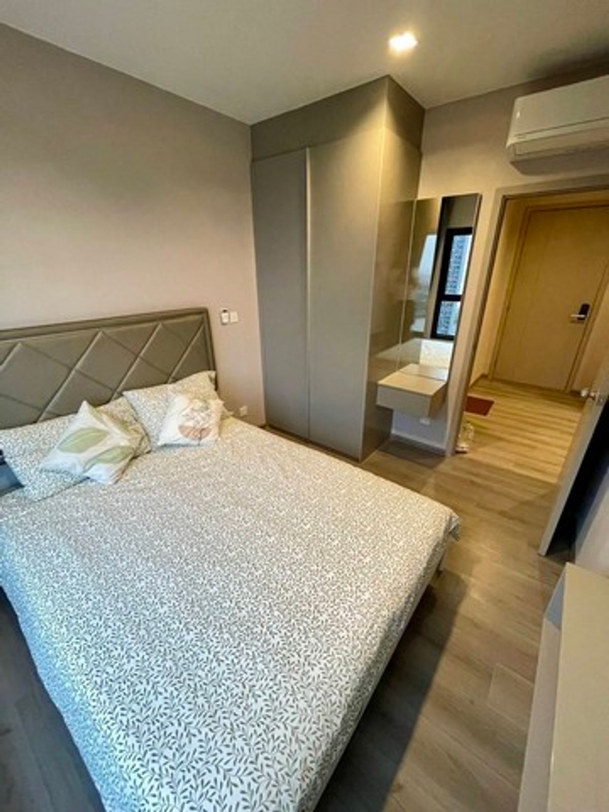 ให้เช่าคอนโดรัตนาธิเบศร์ สนามบินน้ำ พระนั่งเกล้า : คอนโดให้เช่า The Politan Rive เดอะ โพลิแทน รีฟ 60 ตรม. ห้องใหม่ ชั้นสูง วิวแม่น้ำ ใกล้ MRT สะพานพระนั่งเกล้า