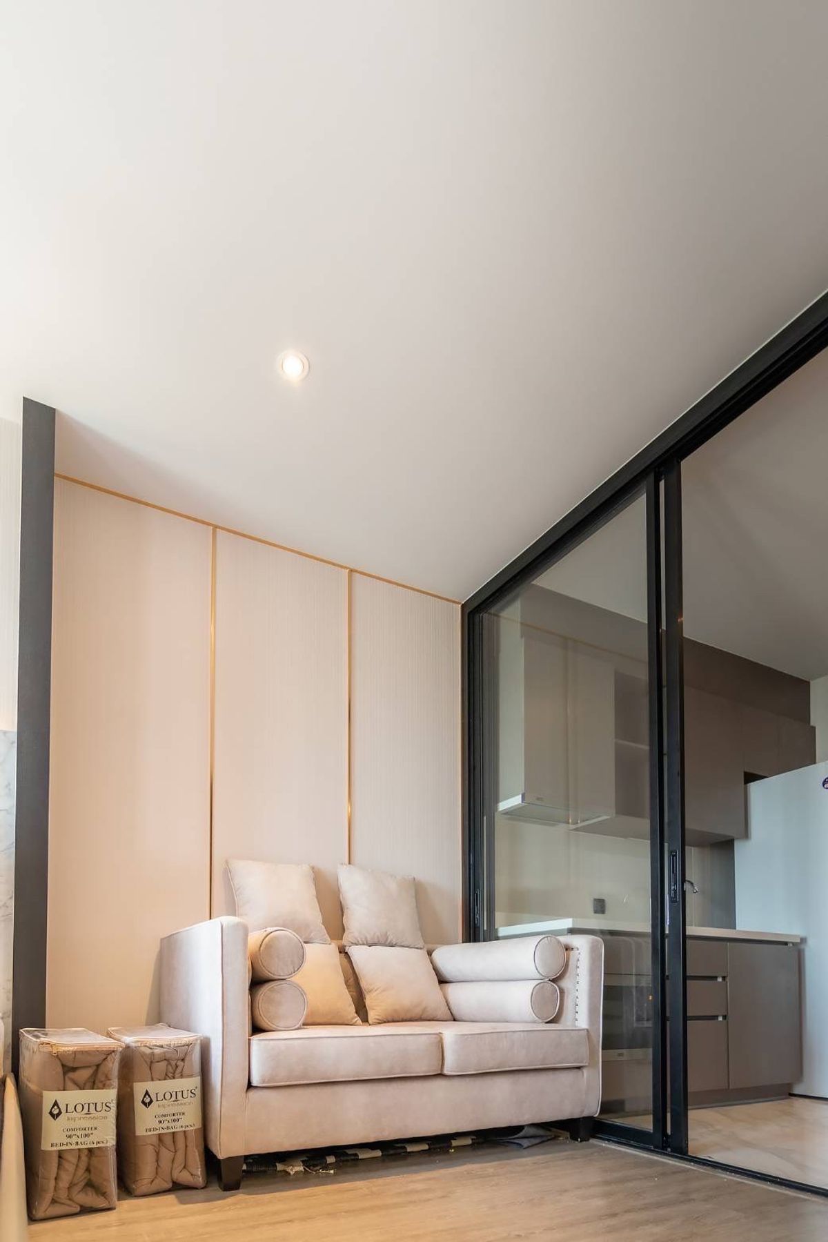 For RentCondoSukhumvit, Asoke, Thonglor : (For Rent) Studio unit 30 Sqm. - Fully furnished READY TO MOVE IN