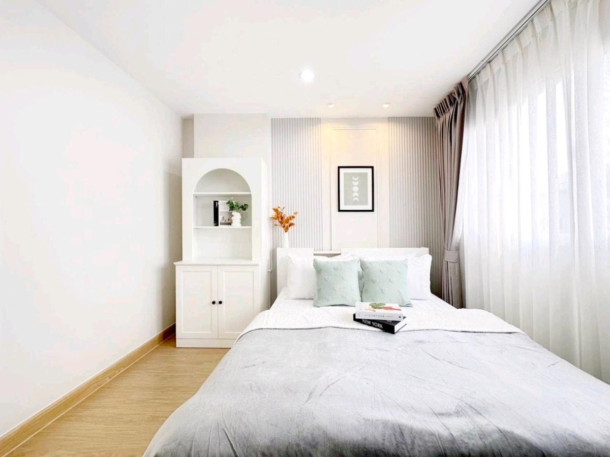 For SaleCondoKaset Nawamin,Ladplakao : 🌟 Lumpini Ram Inthra-Lat Pla Khao 🌟 Do you like it? Going to MRT is the only one.