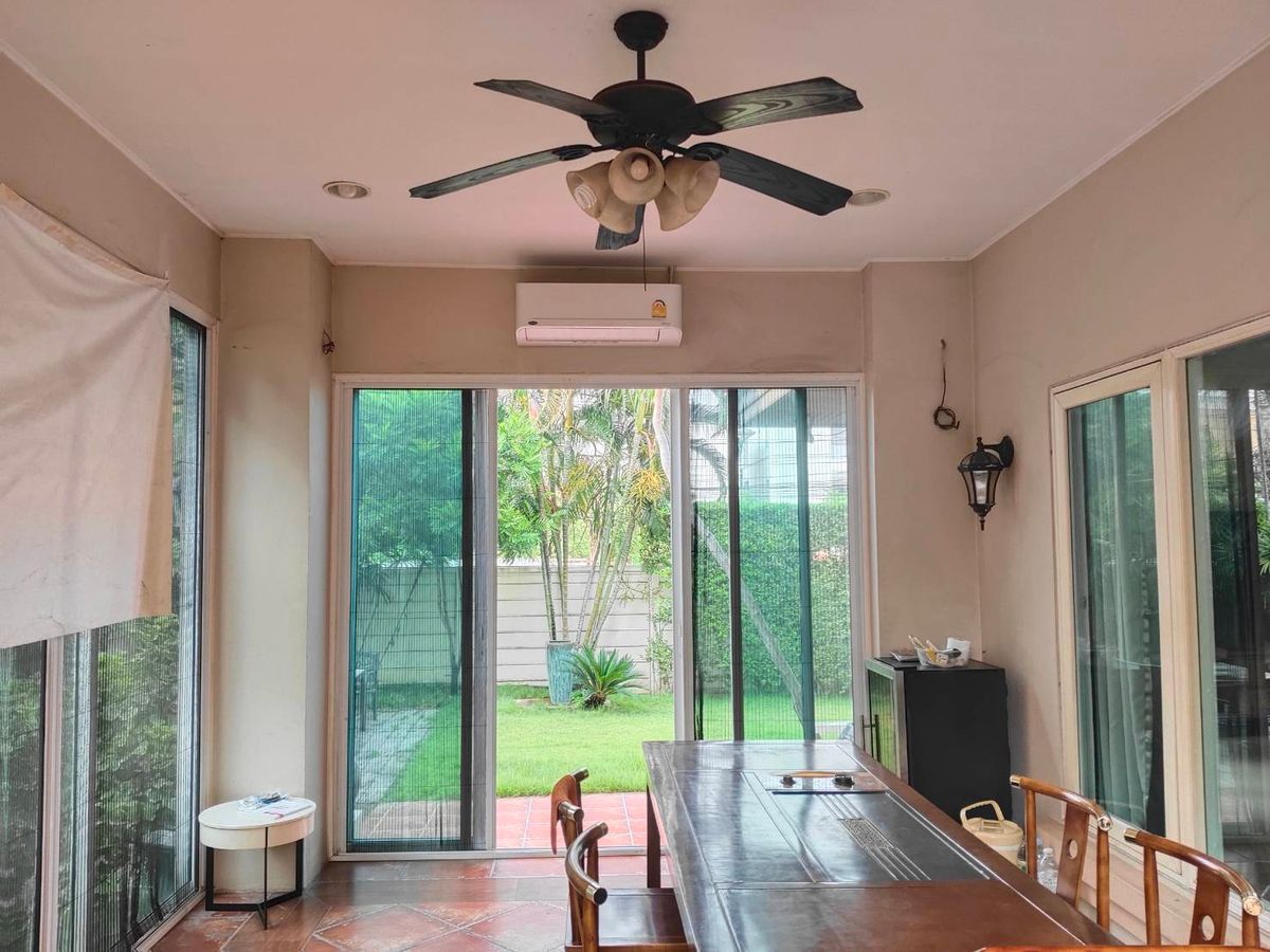 ให้เช่าบ้านพระราม 9 เพชรบุรีตัดใหม่ RCA : ให้เช่าบ้านเดี่ยวหรูใจกลางศูนย์วิจัย – พื้นที่กว้างขวาง พร้อมสระว่ายน้ำและสวนร่มรื่น 📍 ทำเลทอง ซอย ABC ย่านศูนย์วิจัย