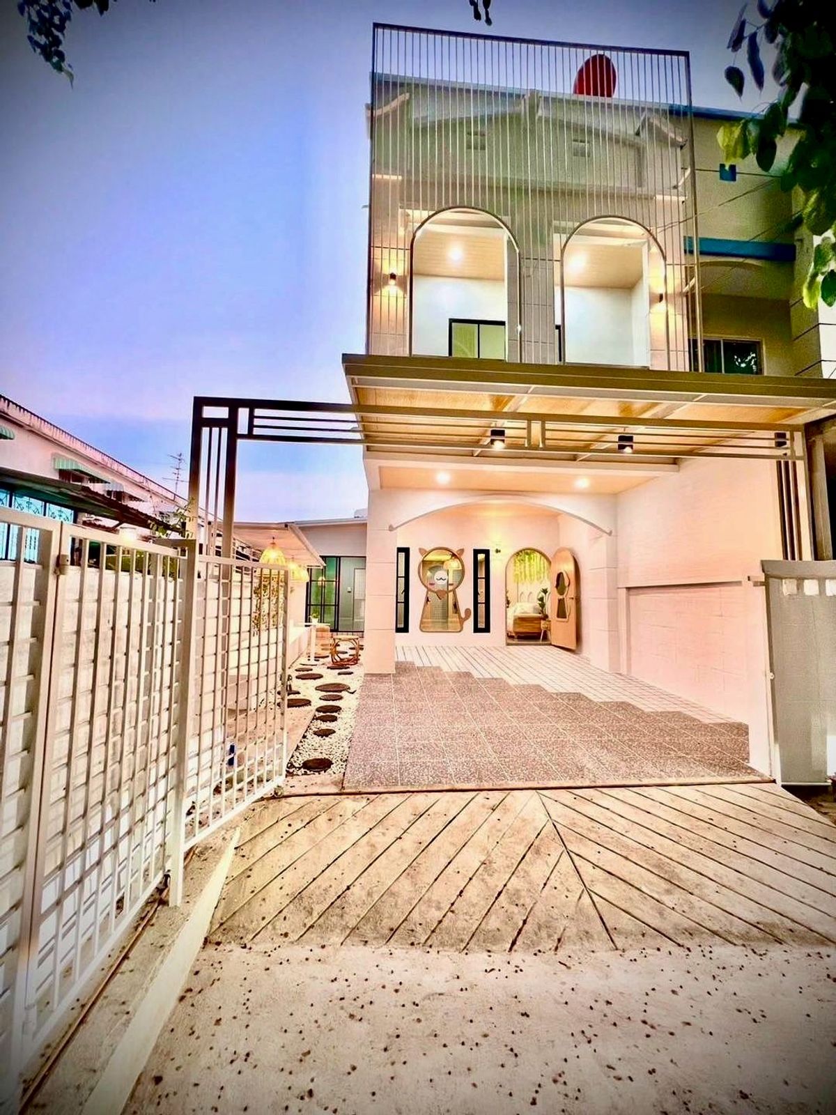 ขายทาวน์โฮมนนทบุรี บางใหญ่ บางบัวทอง : ขายทาวน์เฮาส์ 2 ชั้น หมู่บ้าน​พิชา​ดา ​บ้านกล้วย​-ไทรน้อย เนื้อที่ 24 ตารางวา 3 ห้อง​นอน ใกล้​สถานีรถไฟฟ้าคลองบางไผ่ ตำบลพิมลราช อำเภอบางบัวทอง จังหวัดนนทบุรี  
