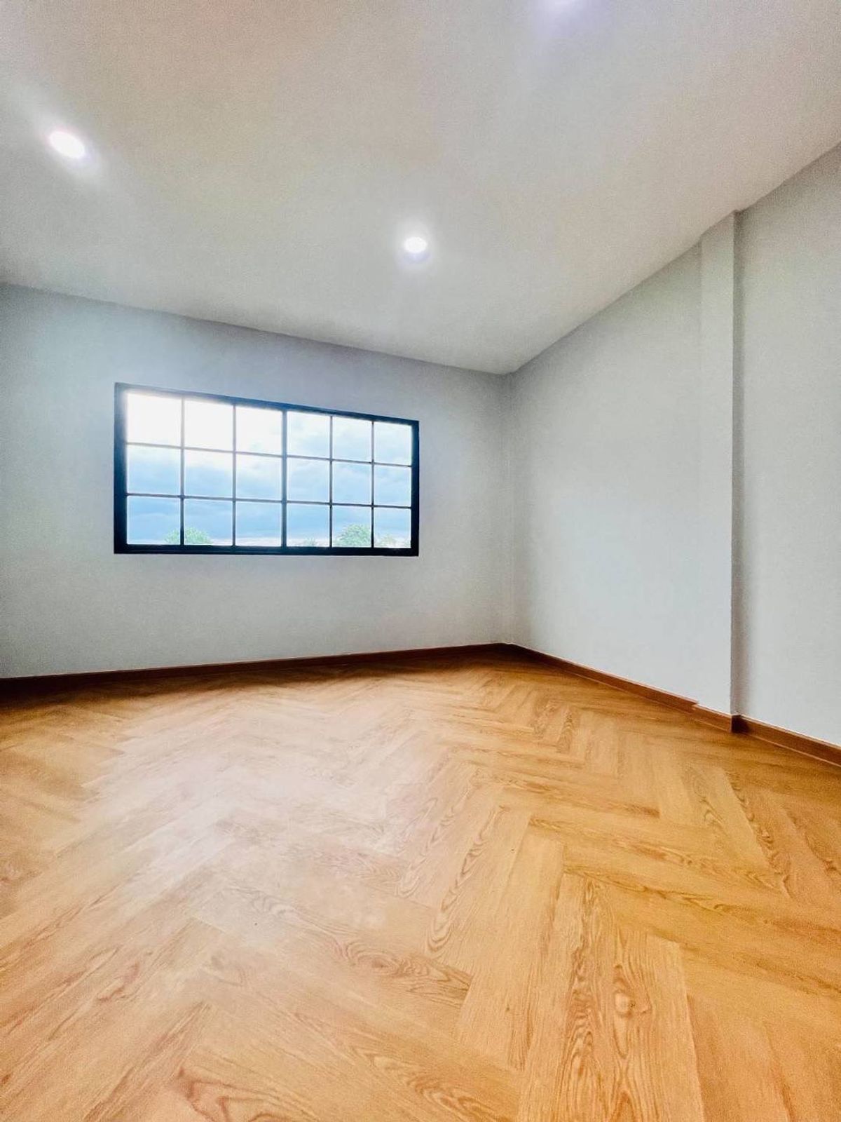 ขายทาวน์โฮมนนทบุรี บางใหญ่ บางบัวทอง : ขายทาวน์เฮ้าส์ 2 ชั้น หมู่บ้านนครทองปาร์ควิว 1 เนื้อที่ 16.6 ตารางวา 2 ห้อง​นอน (ถนนบางกรวย​-ไทรน้อย)​ ตำบลละหาร อำเภอบางบัวทอง จังหวัดนนทบุรี