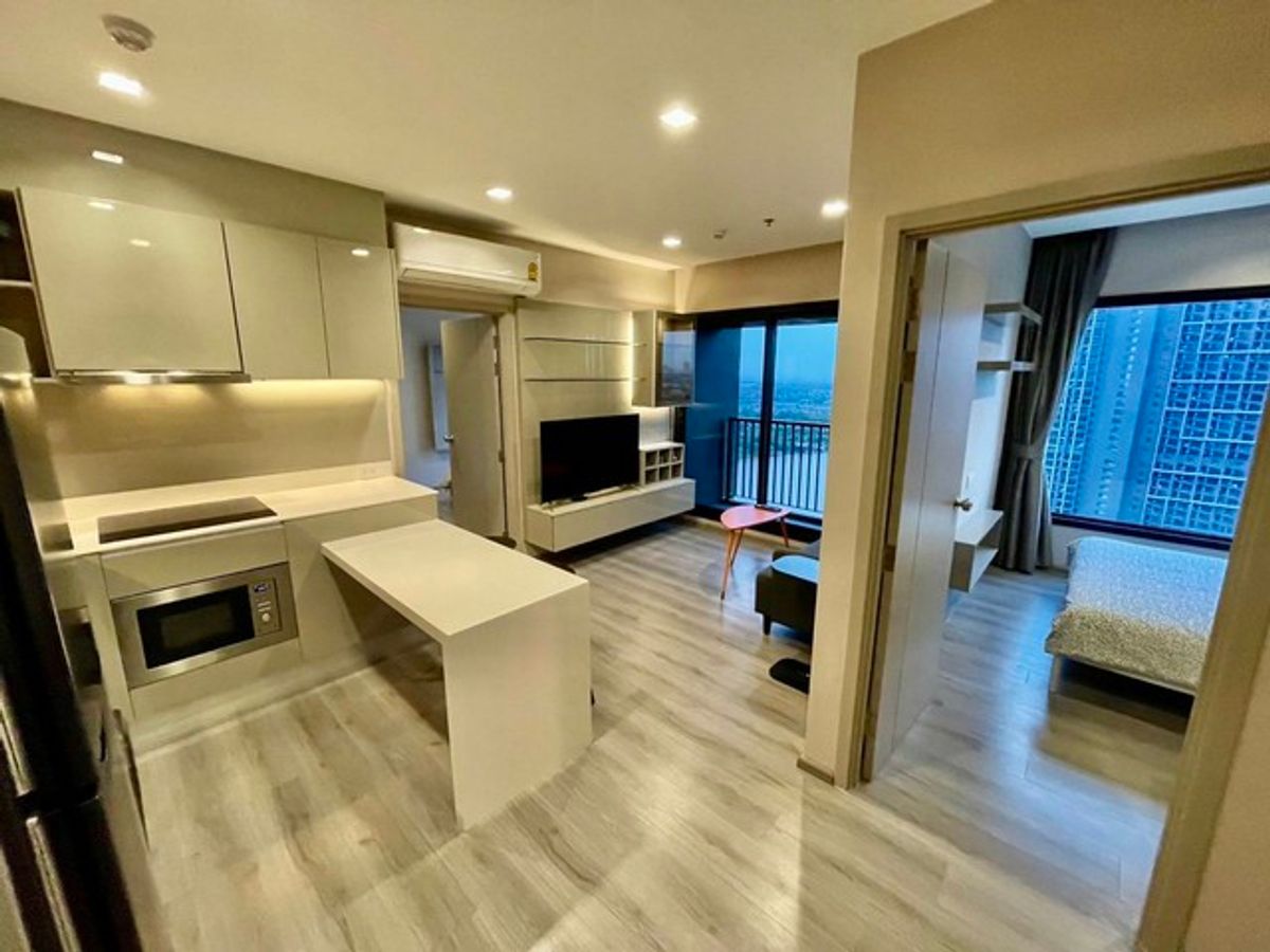 ให้เช่าคอนโดรัตนาธิเบศร์ สนามบินน้ำ พระนั่งเกล้า : คอนโดให้เช่า The Politan Rive เดอะ โพลิแทน รีฟ 60 ตรม. ห้องใหม่ ชั้นสูง วิวแม่น้ำ ใกล้ MRT สะพานพระนั่งเกล้า