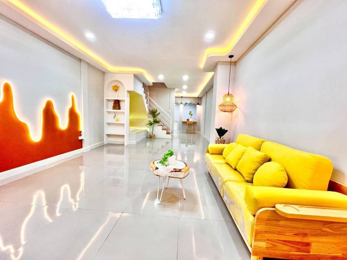 ขายทาวน์โฮมนนทบุรี บางใหญ่ บางบัวทอง : ขายทาวน์เฮ้าส์ 2 ชั้น หมู่บ้านนครทองปาร์ควิว 1 เนื้อที่ 16.6 ตารางวา 2 ห้อง​นอน (ถนนบางกรวย​-ไทรน้อย)​ ตำบลละหาร อำเภอบางบัวทอง จังหวัดนนทบุรี