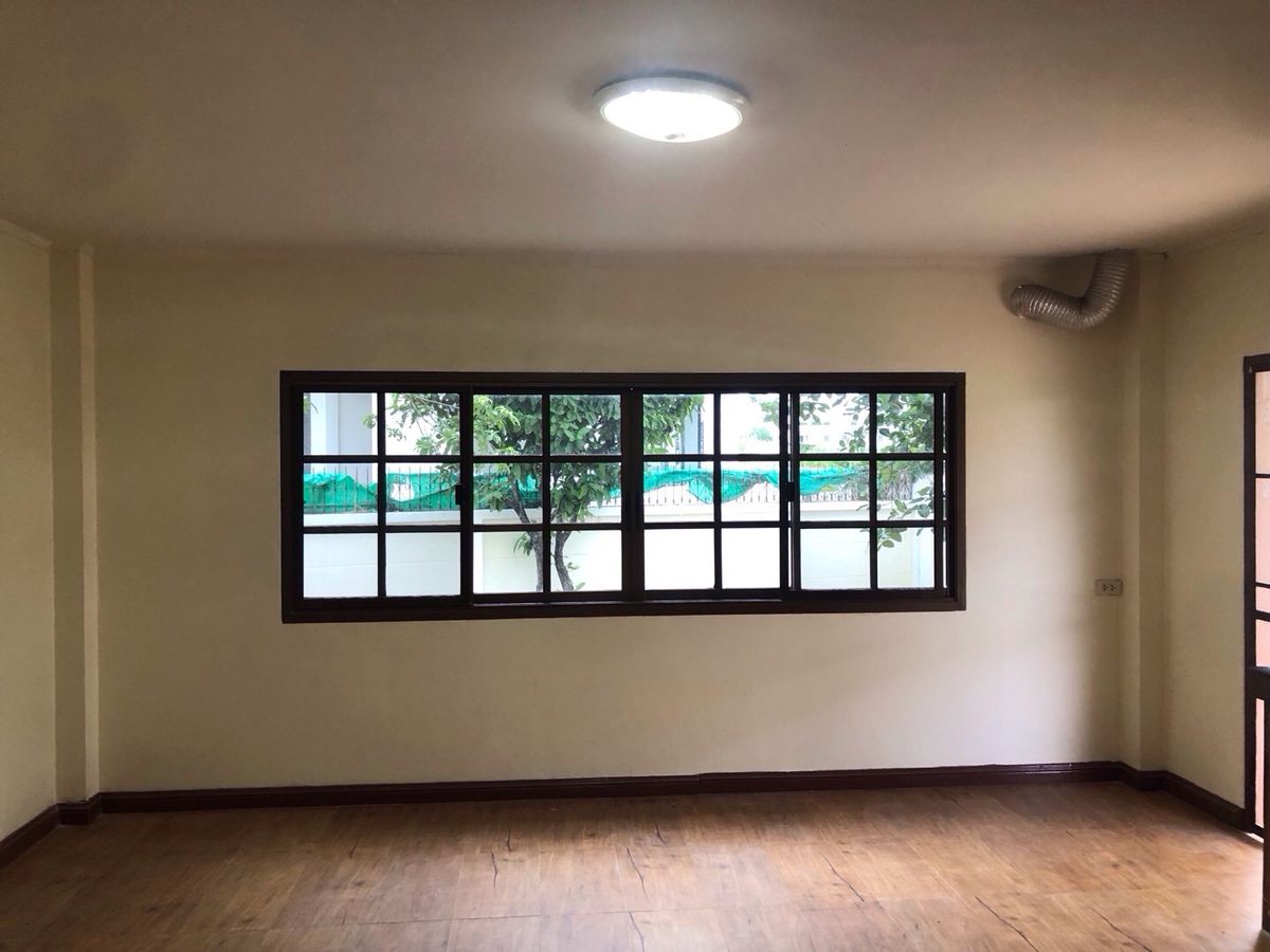 ขายบ้านสมุทรปราการ สำโรง : หมู่บ้านปรีชา วัดหนามแดง  หมู่ 11 ต.บางแก้ว อ.บางพลี จ.สมุทรปราการ 10130