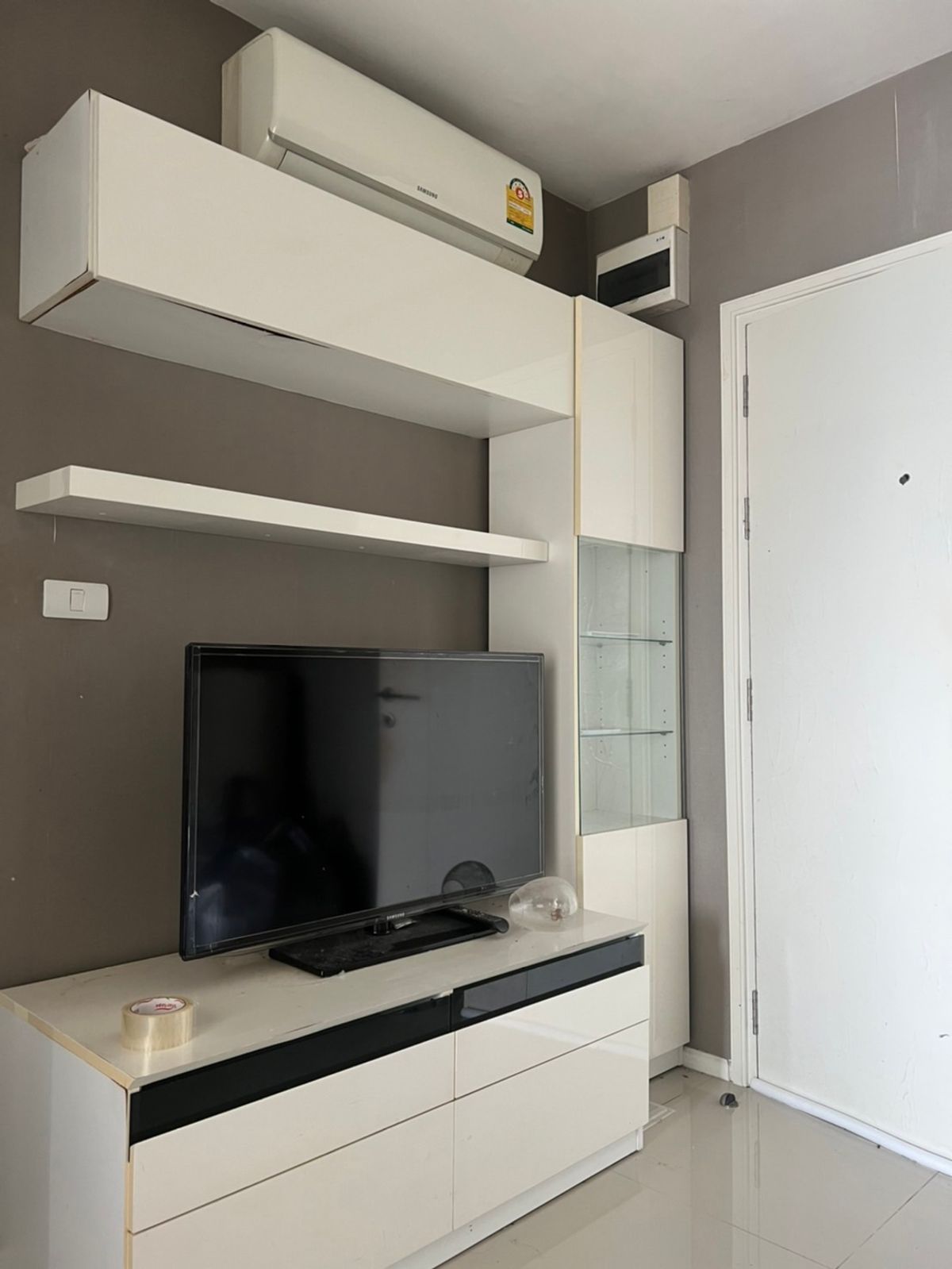 For RentCondoOnnut, Udomsuk : ✨ Special price room for rent near BTS Phra Khanong, high floor, city view 🏢 Contact us to inquire 👋
