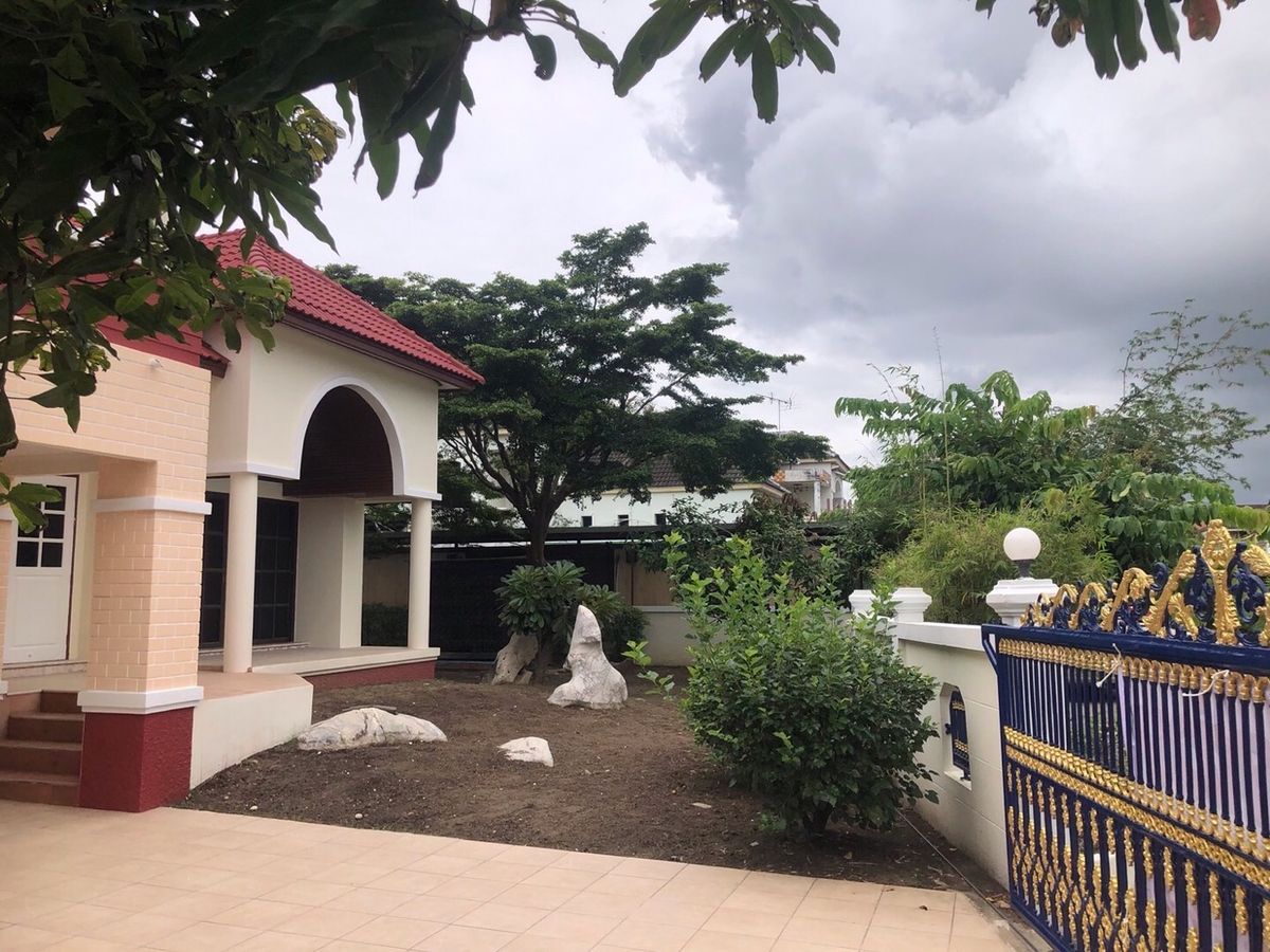 ขายบ้านสมุทรปราการ สำโรง : หมู่บ้านปรีชา วัดหนามแดง  หมู่ 11 ต.บางแก้ว อ.บางพลี จ.สมุทรปราการ 10130