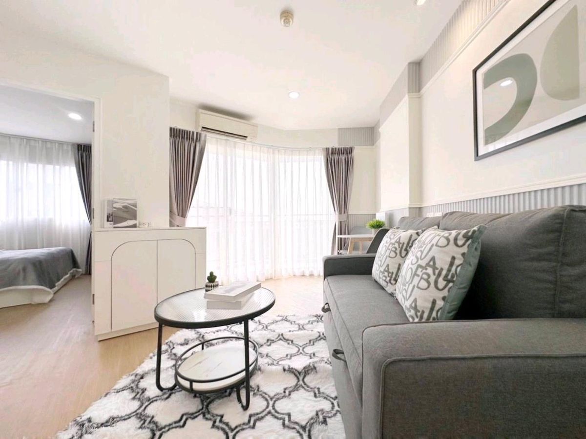 For SaleCondoKaset Nawamin,Ladplakao : 🌟 Lumpini Ram Inthra-Lat Pla Khao 🌟 Do you like it? Going to MRT is the only one.